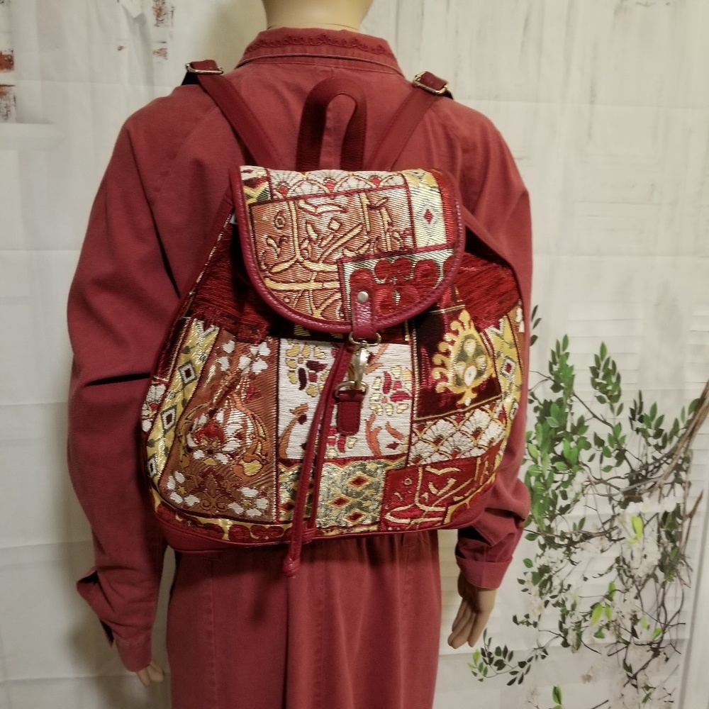 Beautiful Turkish Backpack - Picture 4 of 6